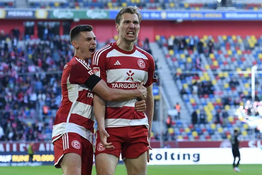 杜塞尔多夫队员表现超群，稳坐积分榜榜首