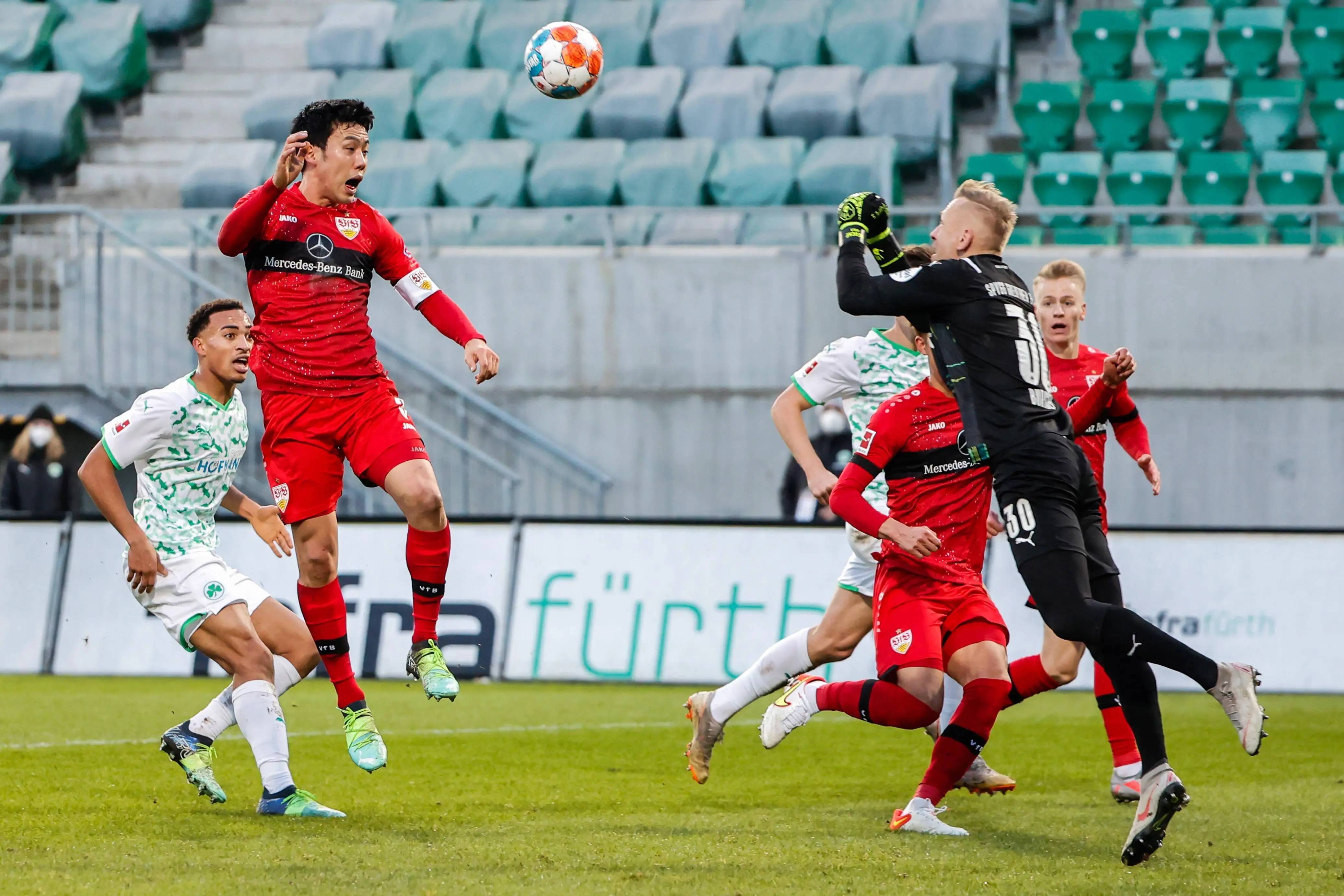 汉堡SV主场巨败，德甲保级形势严峻的简单介绍