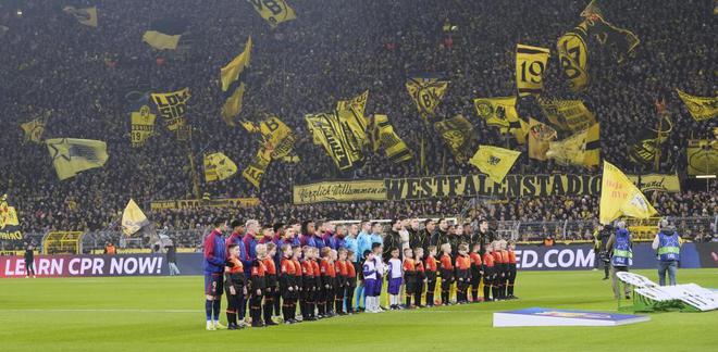 九游体育-包含巴萨主场大胜多特蒙德：格列兹曼梅开二度的词条