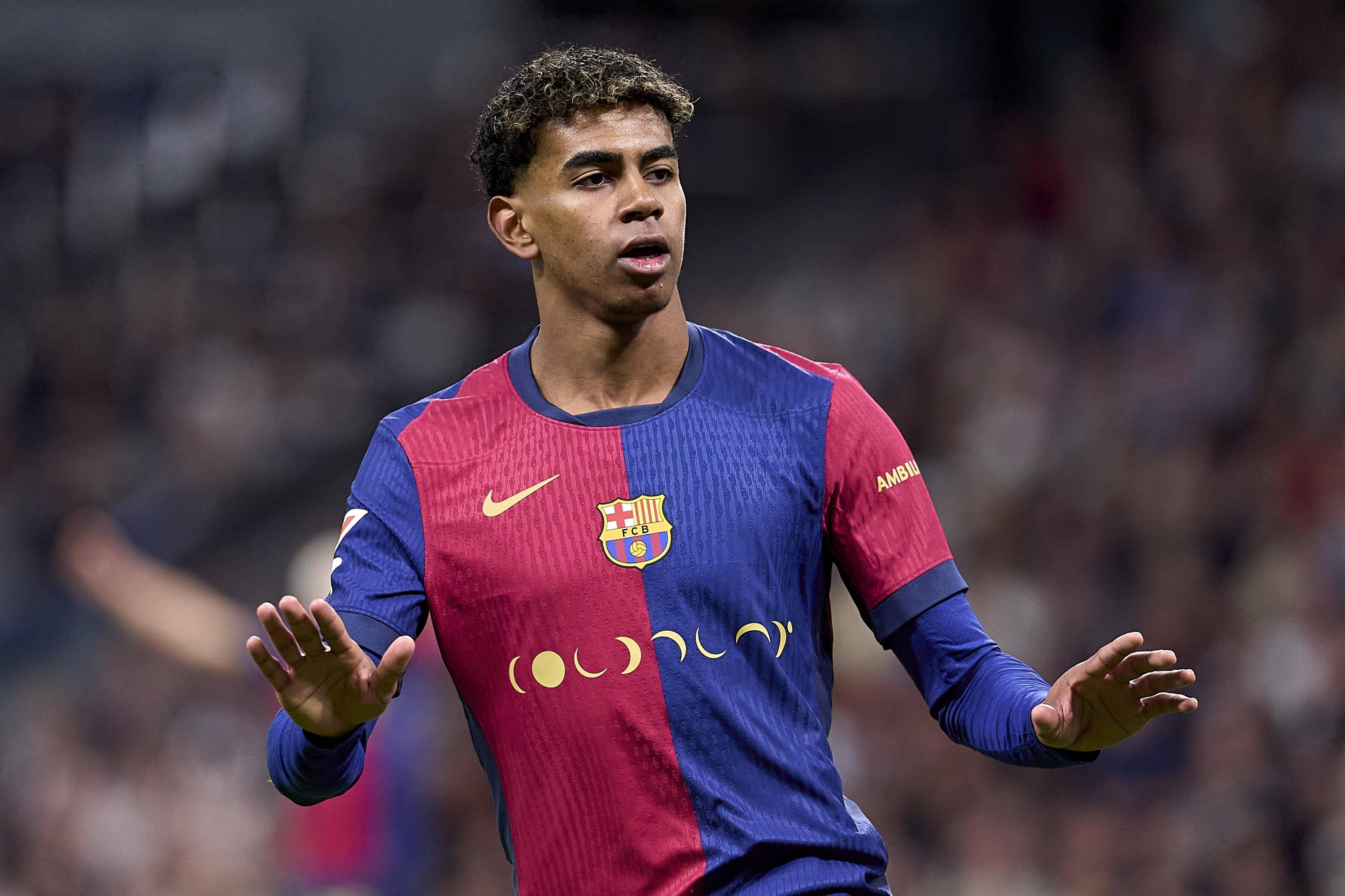 包含巴萨主场大胜多特蒙德：格列兹曼梅开二度的词条