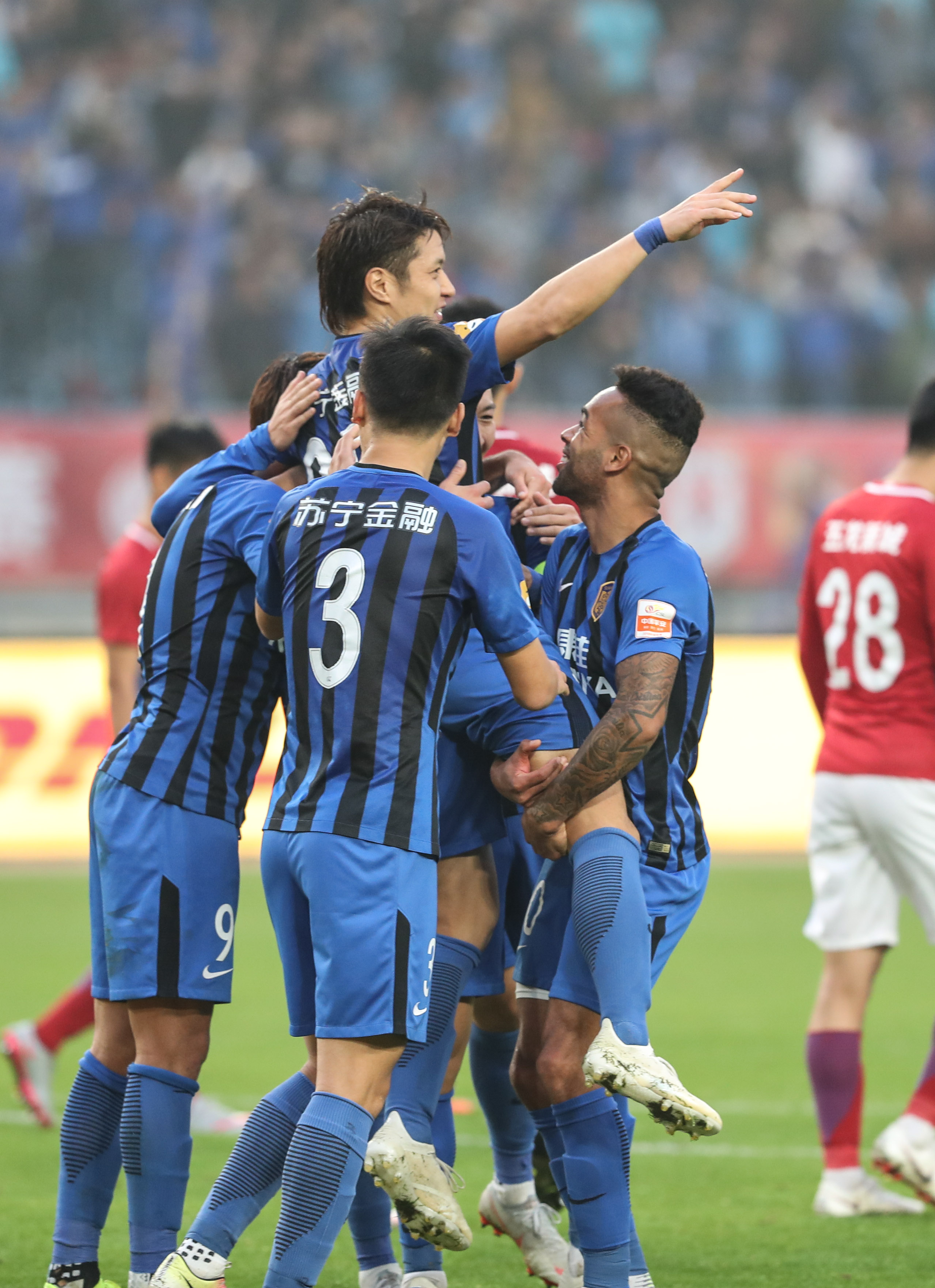 九游体育官方入口-江苏苏宁球员加强训练，为备战做好准备的简单介绍