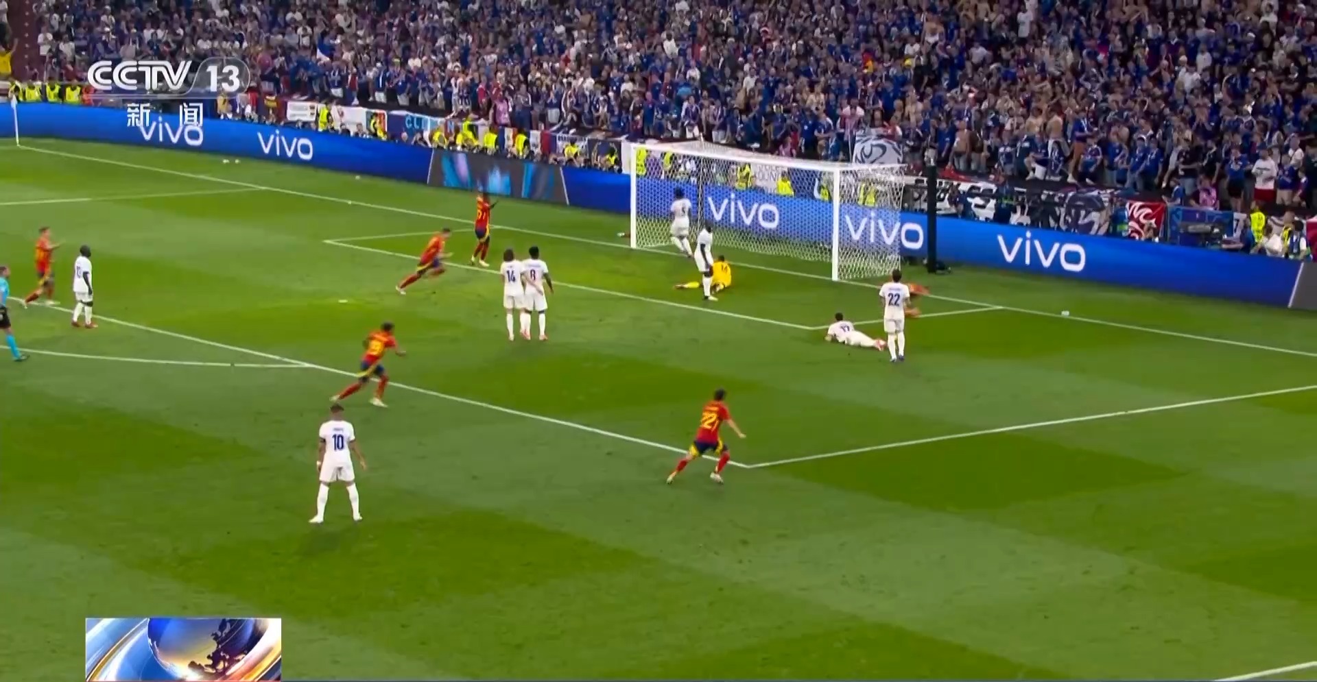 包含欧洲杯预选赛大战一触即发，球迷热情高涨的词条