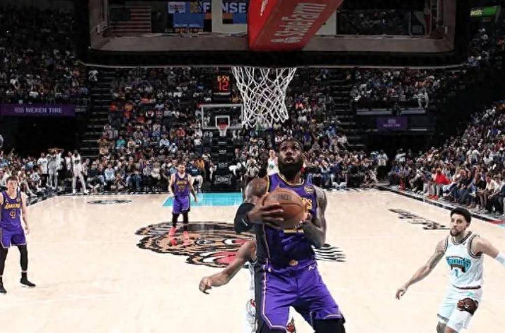 包含灰熊负尼克斯，里克-博谈赛后失利表现的词条