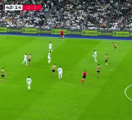 包含欧洲球星云集,顶尖球队对决引发球迷热议的词条 包含欧洲球星云集,顶尖球队对决引发球迷热议的词条