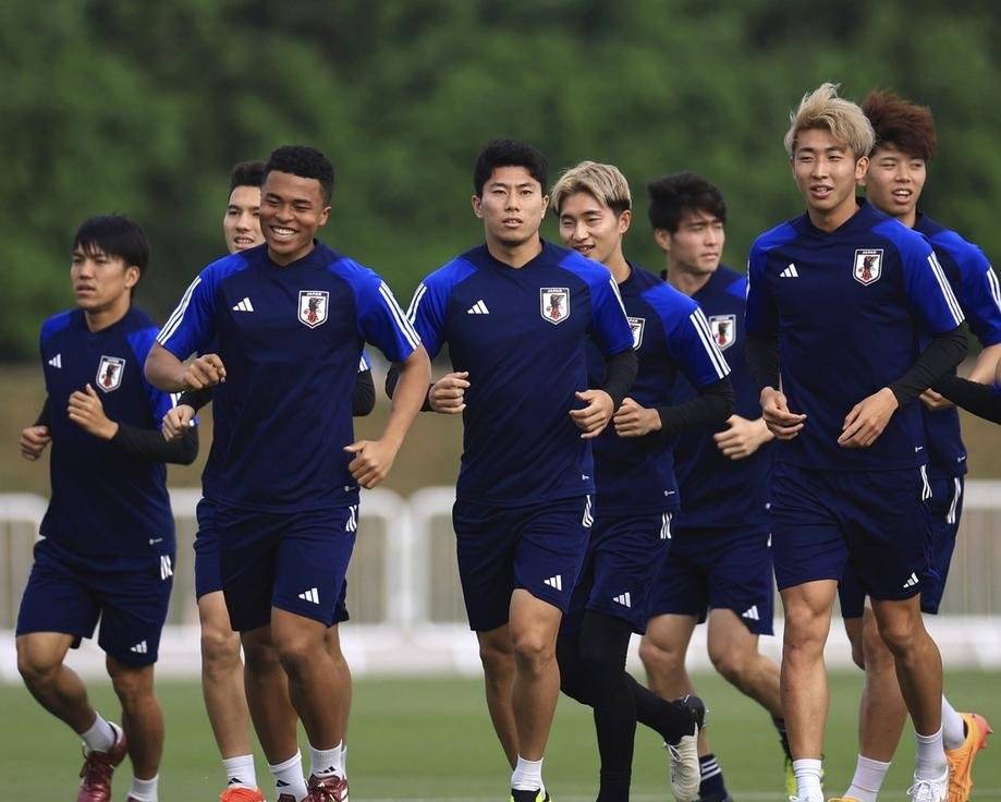 亚眠前锋进攻效率不高，需加强射门练习的简单介绍