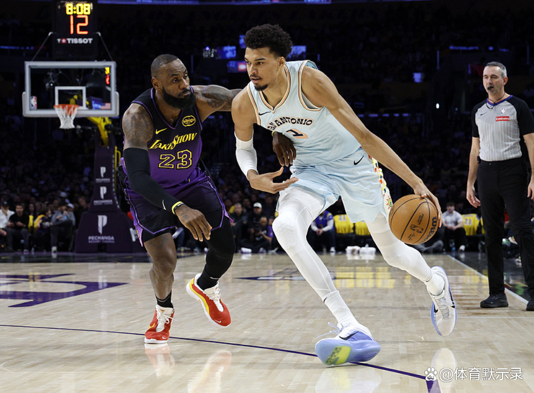 九游体育直播-马刺队全员进攻火力逼得对手折服的简单介绍
