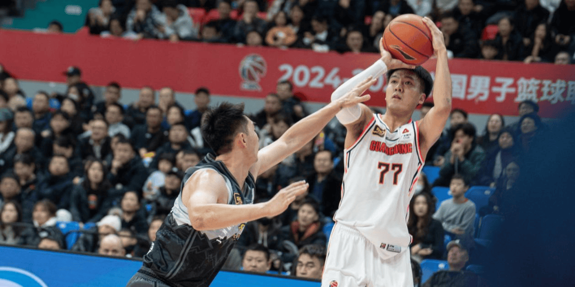 九游娱乐入口-埃瓦尔新星崭露头角，助力球队迎战的简单介绍