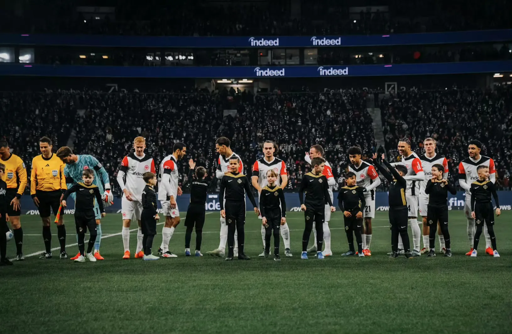 九游娱乐入口-包含法兰克福主场获胜，稳固排名的词条