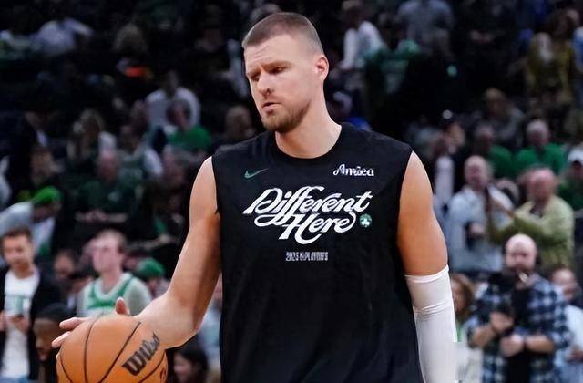 九游官网-利沃诺新援首秀表现抢眼，助球队获得胜利