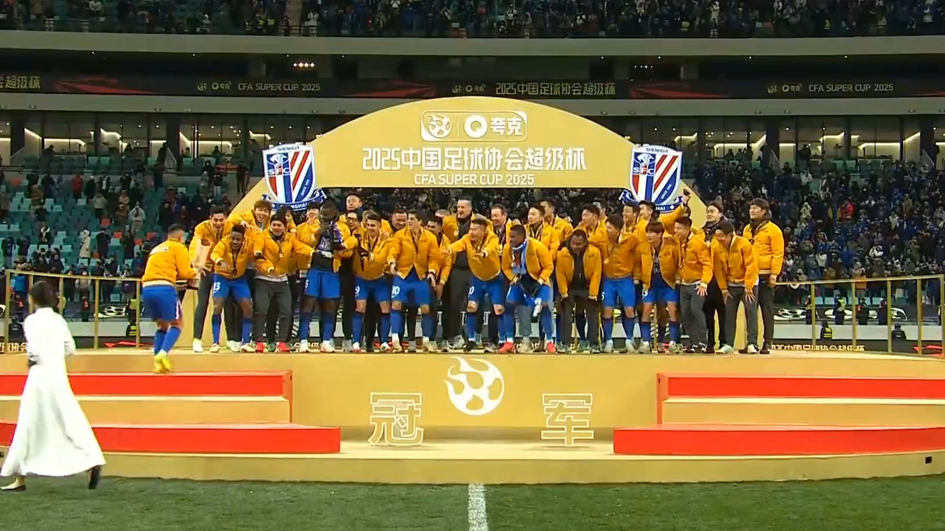 九游娱乐首页-联赛季军破茧而出，选手欢庆获奖获胜的简单介绍