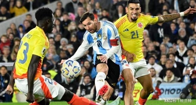 阿根廷选手奋力拼搏,获得突破! 阿根廷选手奋力拼搏,获得突破!