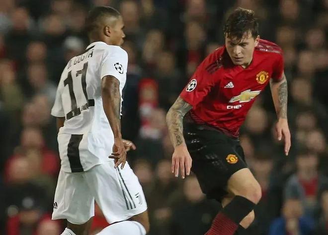 九游官网-曼联主场不敌沃特福德，季后赛希望渺茫的简单介绍