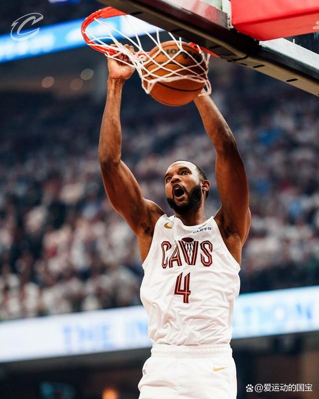 关于克利夫兰骑士队球员因受伤缺席比赛的信息