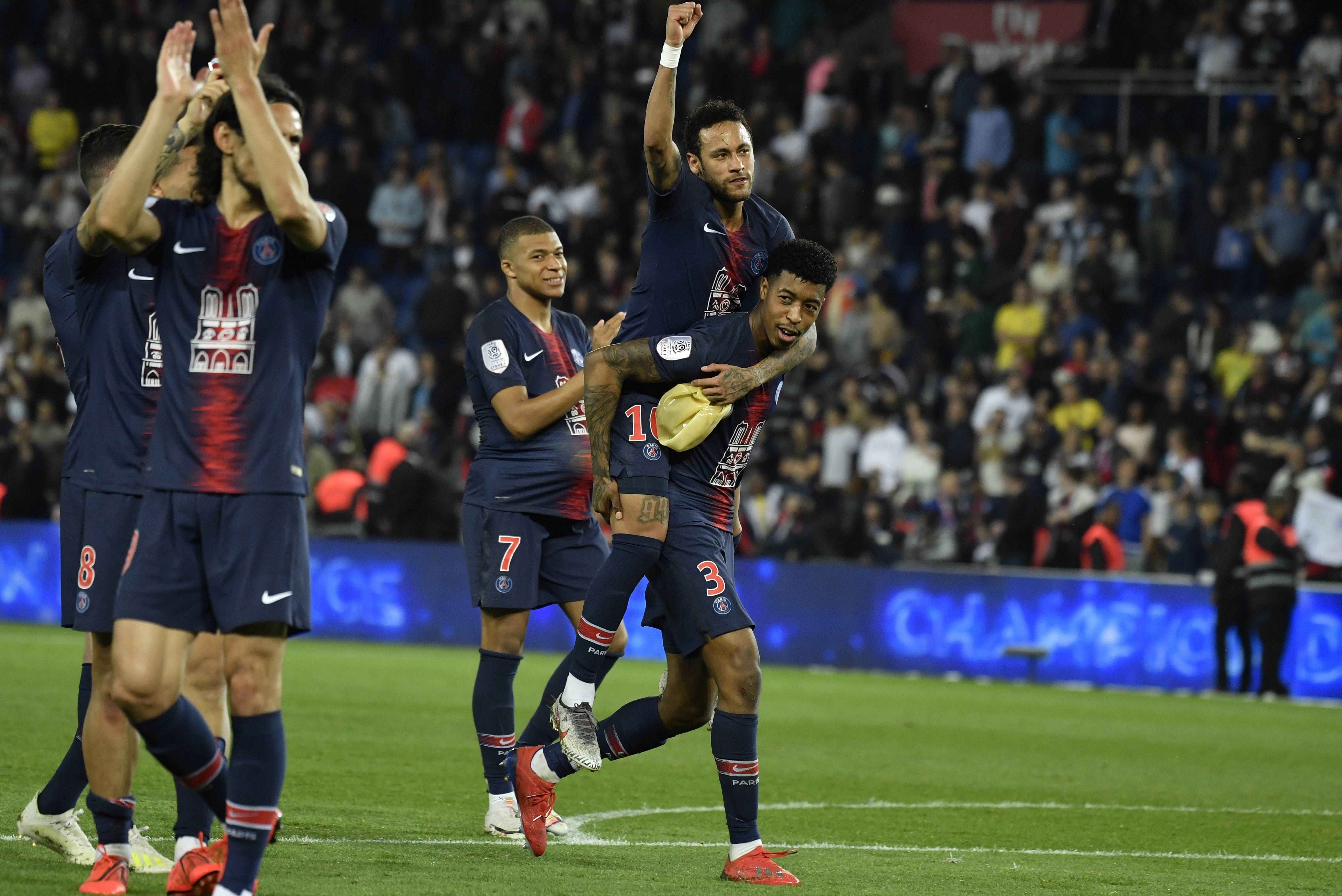 塞维利亚主场告捷，稳扎稳打守住领先优势