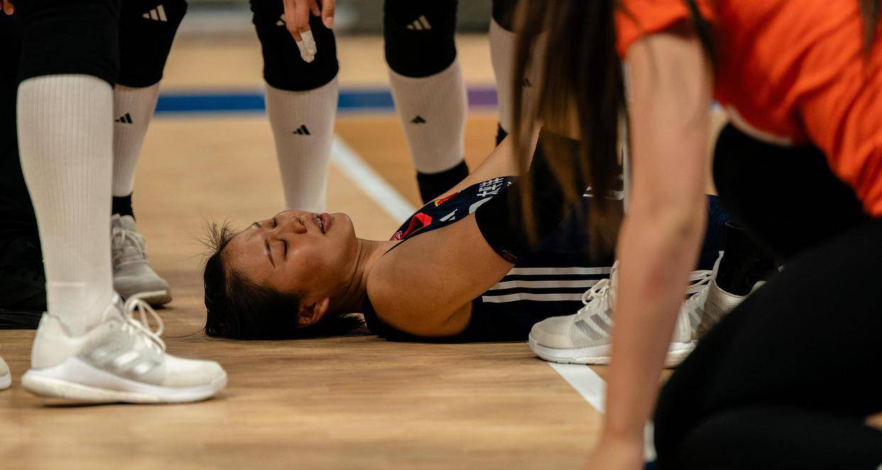 女排豪取四连胜,无人可挡实至名归 女排豪取四连胜,无人可挡实至名归