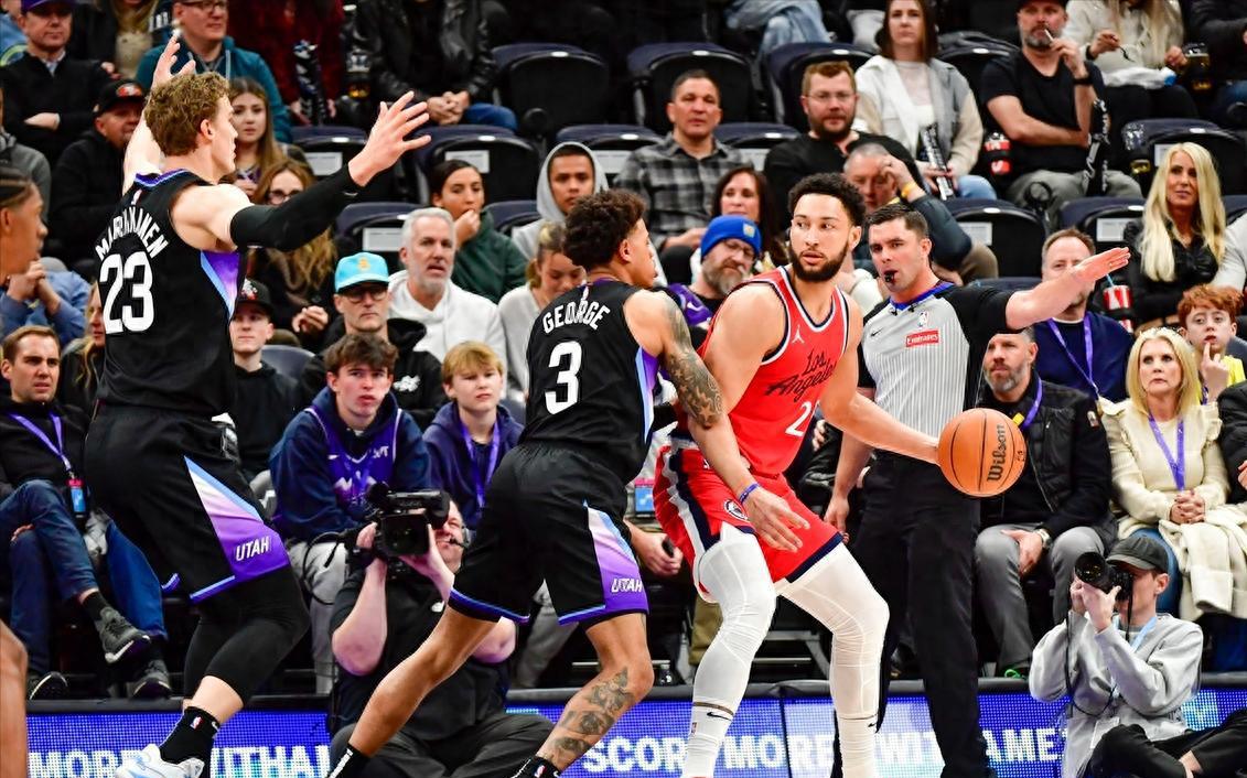 快船队首发球员表现出色，为球队带来胜利