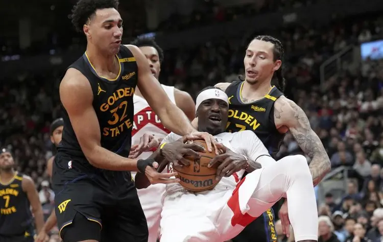 九游娱乐首页-猛龙队替补阵容爆发，帮助球队反超的简单介绍