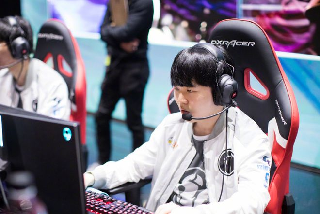 包含DRX碾压FNC,Xiaohu线上压制力十足强强对话半决赛,成为赛场最大亮点的词条 包含DRX碾压FNC,Xiaohu线上压制力十足强强对话半决赛,成为赛场最大亮点的词条