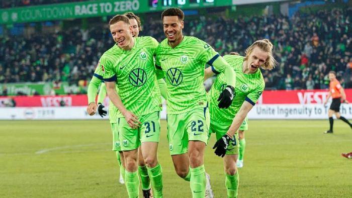 关于沃尔夫斯堡成功击败对手获得比赛胜利的信息