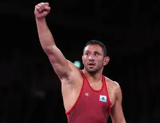 圣马力诺运动员励精图治，历经沧桑