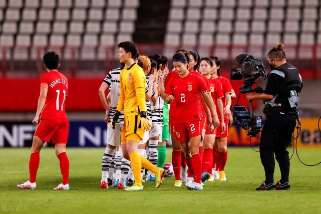 妙手回春！中国女足重返强者榜首