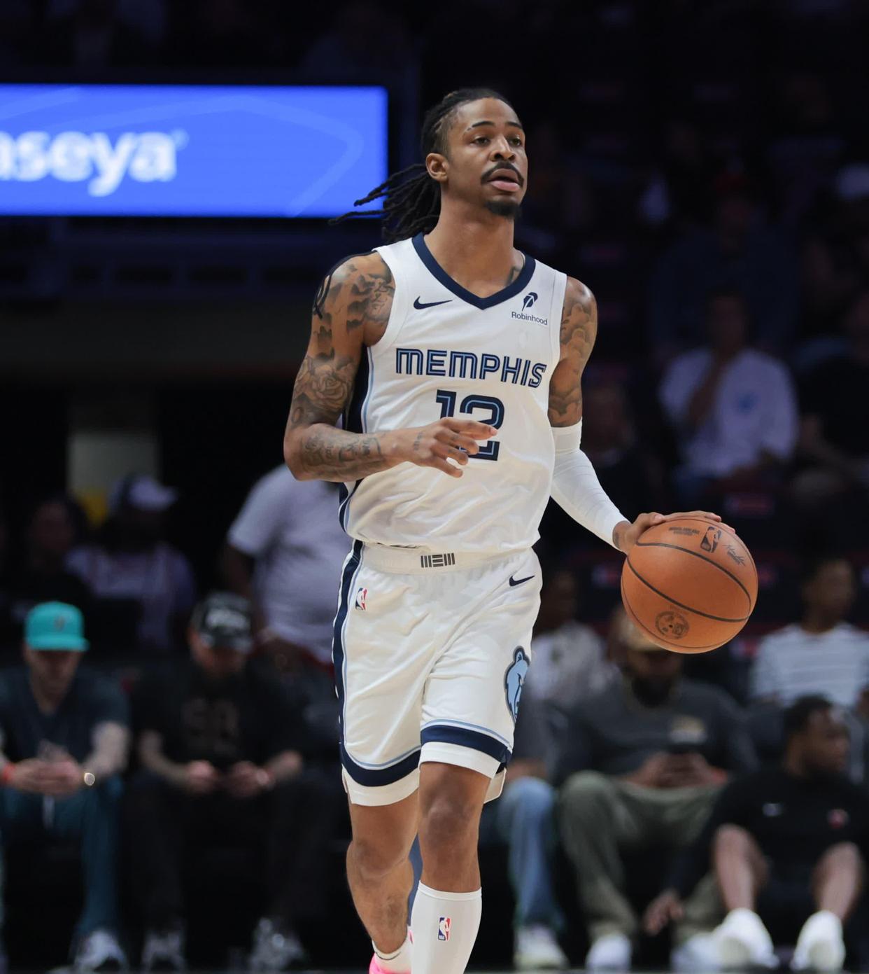 篮网队高薪引进内线球员加强实力 篮网队高薪引进内线球员加强实力