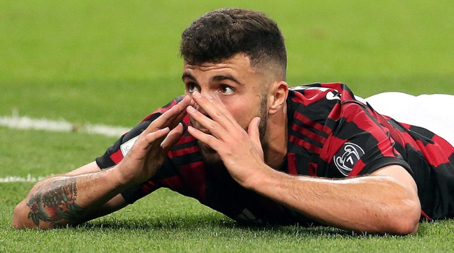 九游娱乐官方-AC米兰客场告负，小组垫底